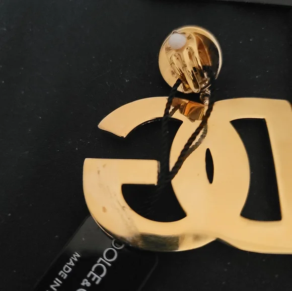 AUTHENTIC DOLCE & GABBANA OVERSIZED DG CLIP ON EARRINGS NEW - Picture 4 of 15